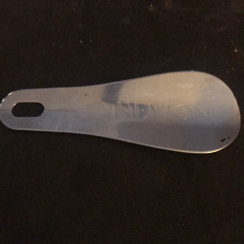 Revlon Metal Shoe Horn